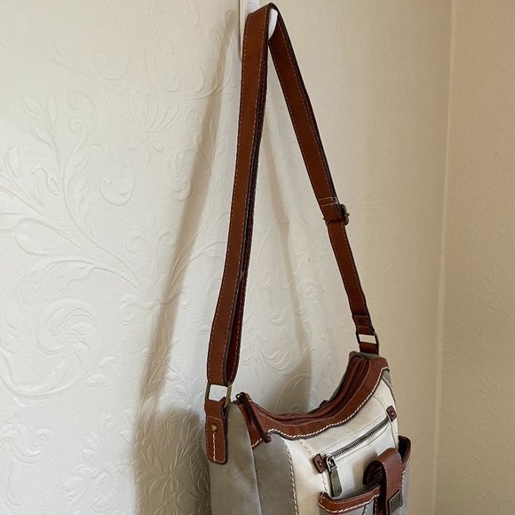 b.ø.c. Born Concept Cross Body Bag - Picture 3 of 3